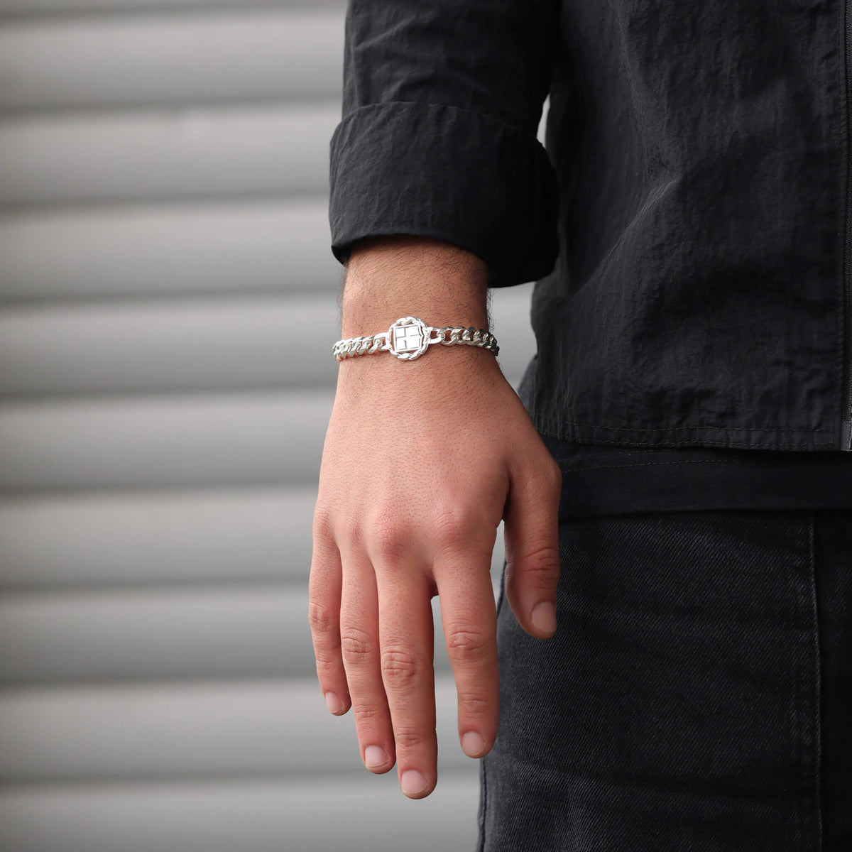 Griechenland Wappen Armband Herren getragen am Model