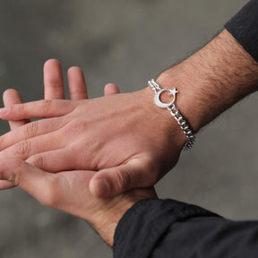 Türkei Wappen Armband am Model