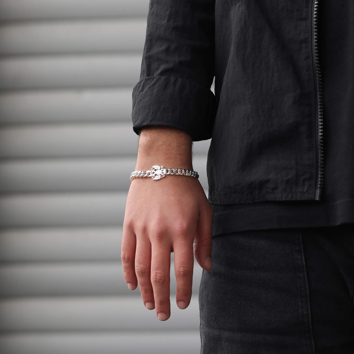 Russland Adler Wappen Armband Herren getragen am Model