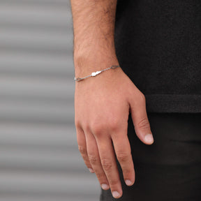 Libanon Landkarten Armband getragen am Model