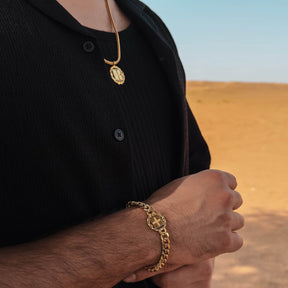 Griechenland Wappen Armband Herren getragen am Model
