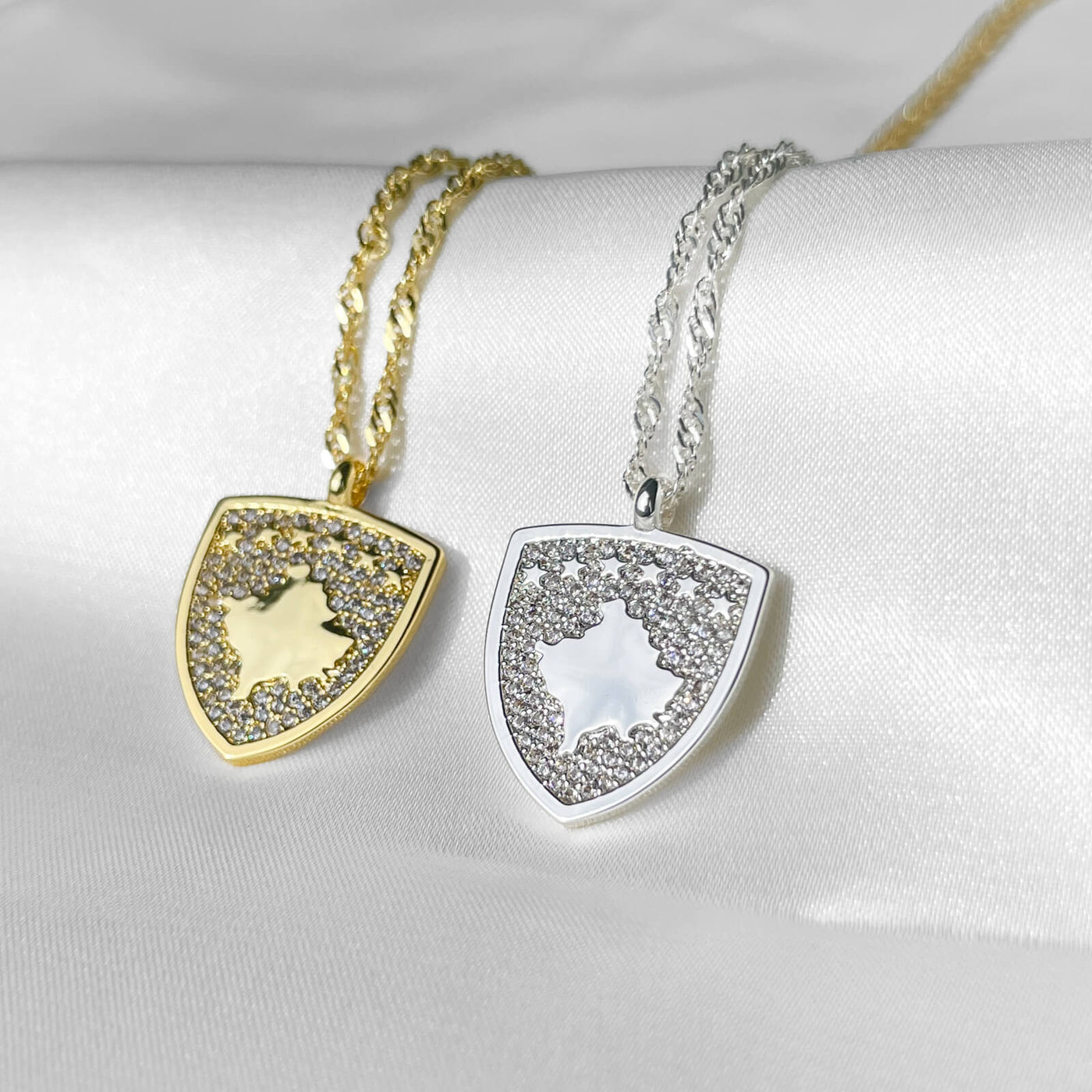 Kosovo Wappen Kette Damen 18K Gold | d'origine