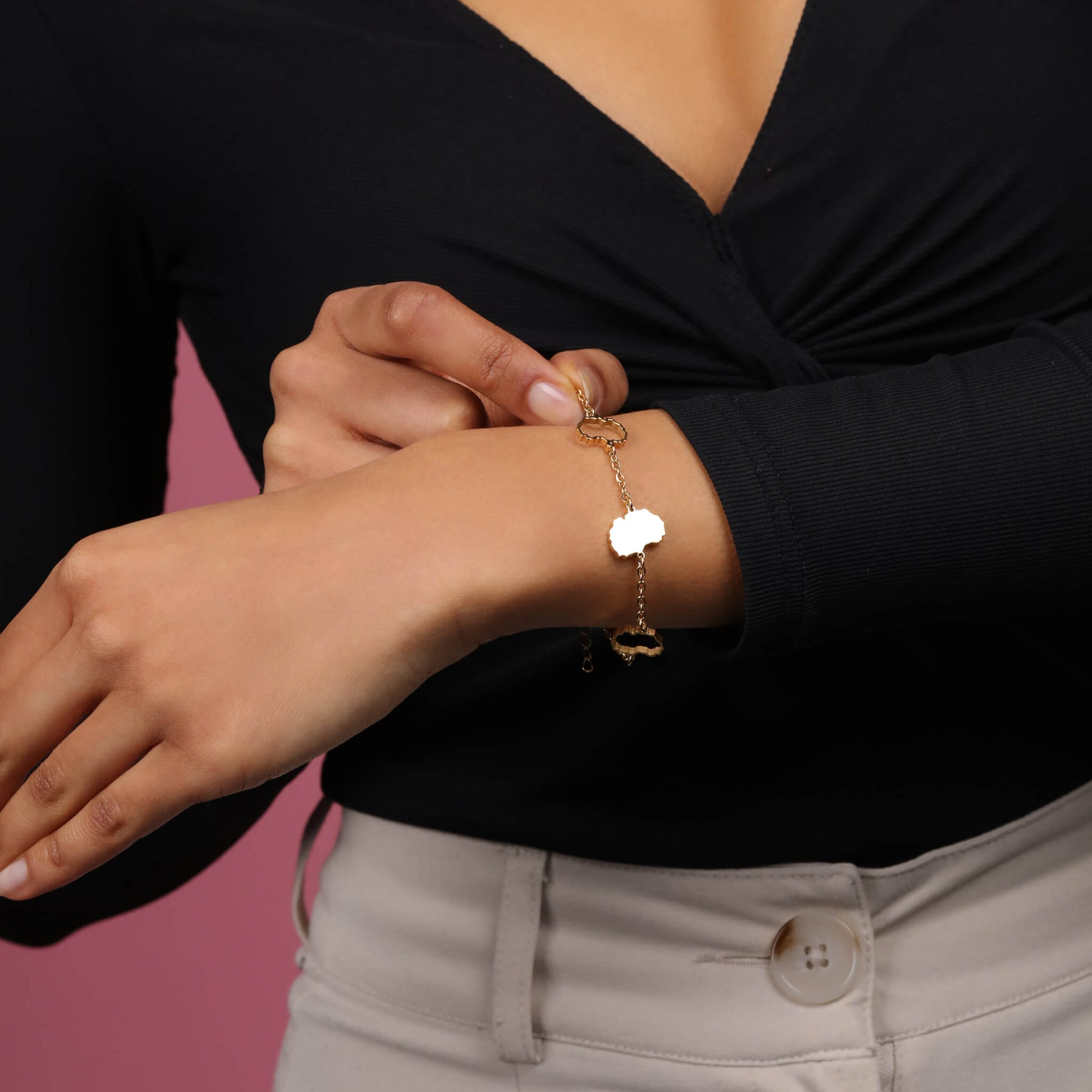 Mazedonien Landkarten Armband Tragefoto – Landkarte