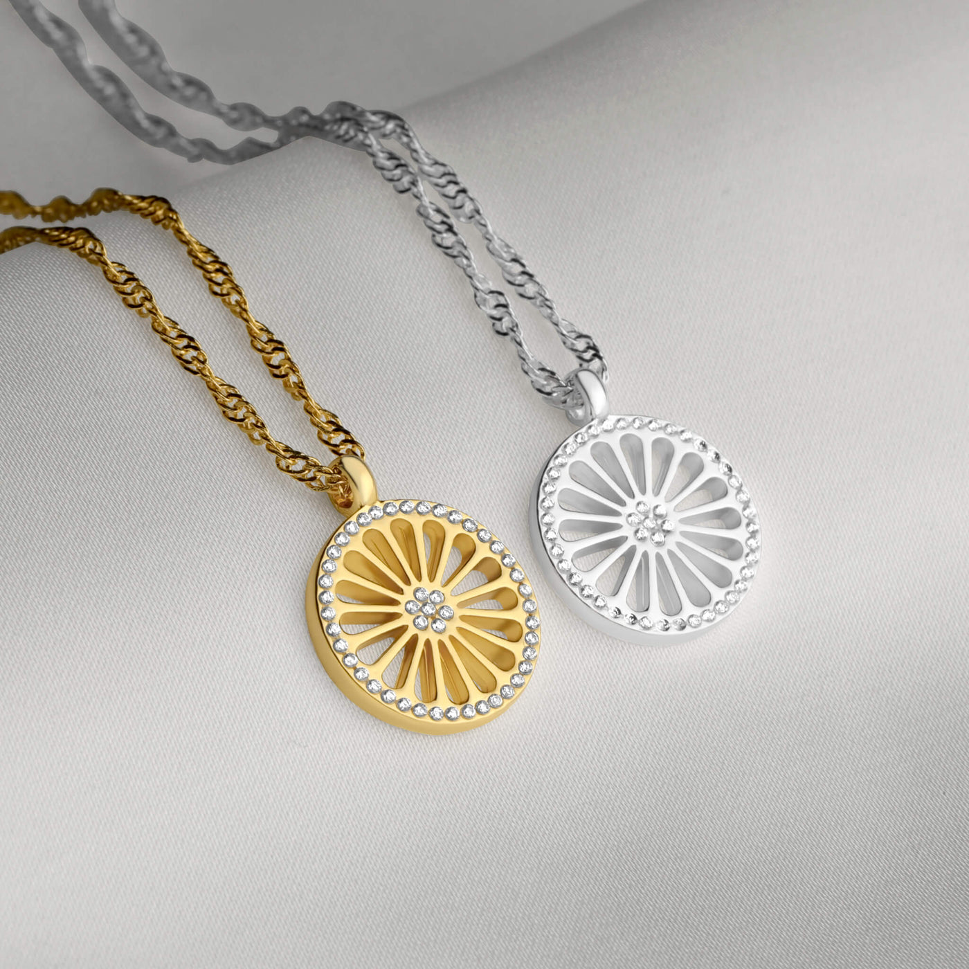 Roma Rad Wappen Kette Damen 18K Gold | d'origine