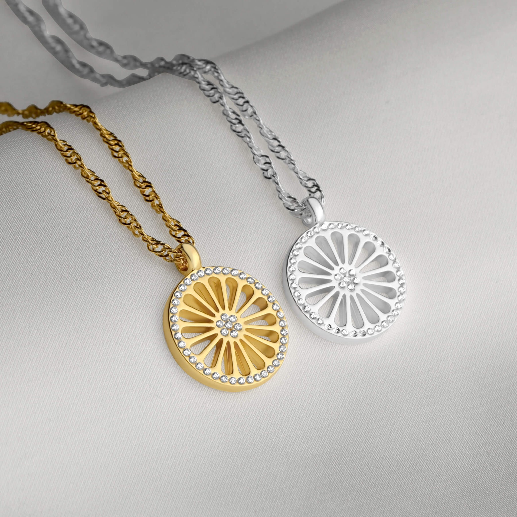 Roma Rad Wappen Kette Damen 18K Gold | d'origine
