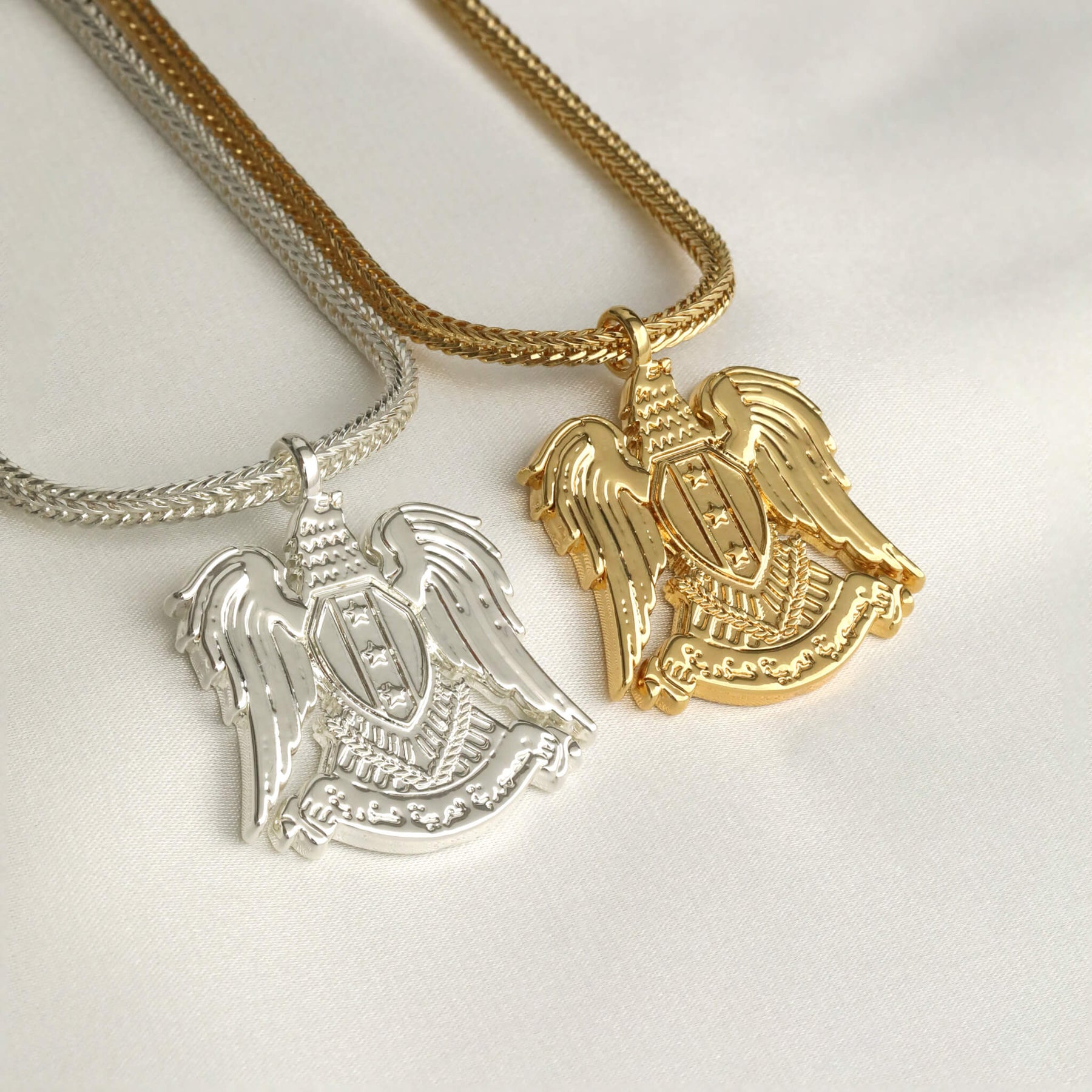 Syrien Wappen Kette Herren 18K Gold – Adler